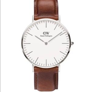 Daniel Wellington Watch in Classic St Mawes with extra leather band, 36 mm